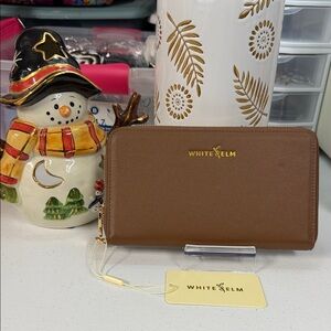 White Elm wallet BNWT 🤎